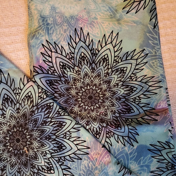 LuLaRoe Leggings OS - Picture 2 of 2